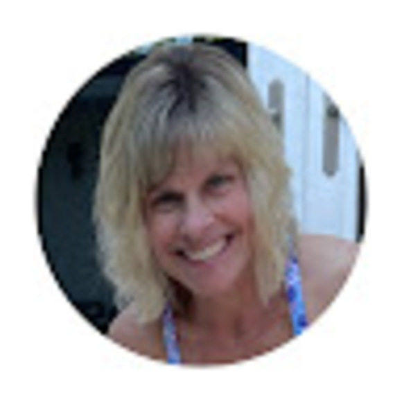 Meet your Posher, Pam - Picture 1 of 1